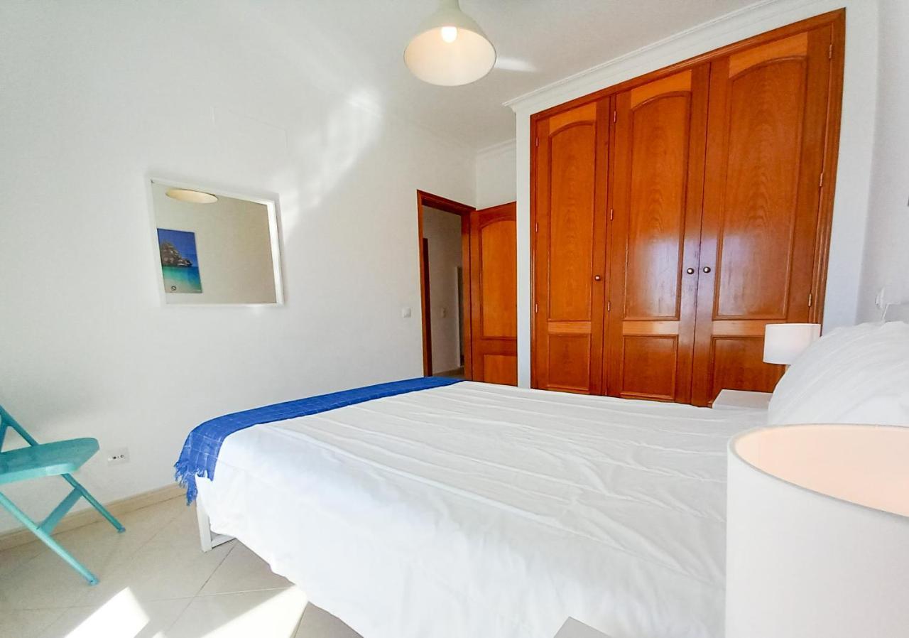 Colina Ferias- Garagem & Wifi Apartment Quarteira Ngoại thất bức ảnh
