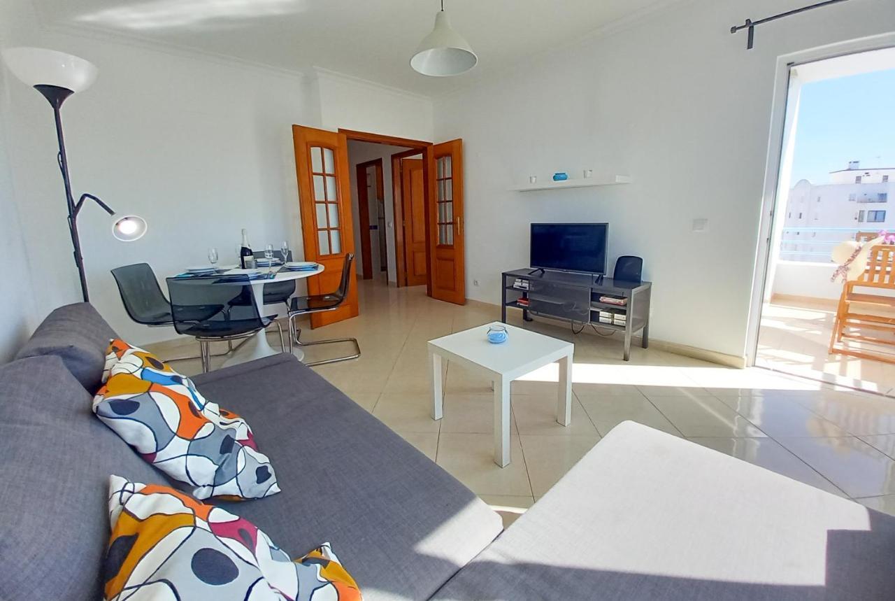 Colina Ferias- Garagem & Wifi Apartment Quarteira Ngoại thất bức ảnh