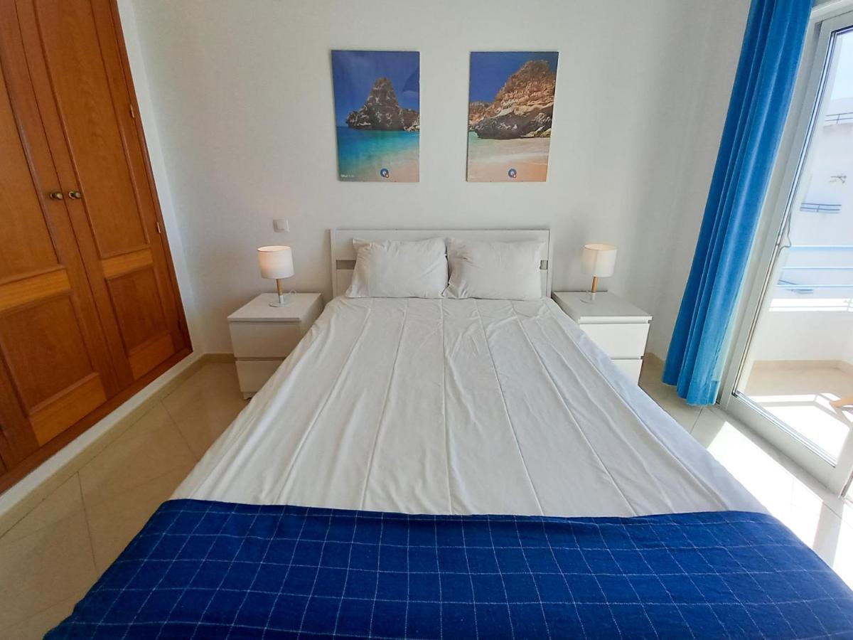 Colina Ferias- Garagem & Wifi Apartment Quarteira Ngoại thất bức ảnh