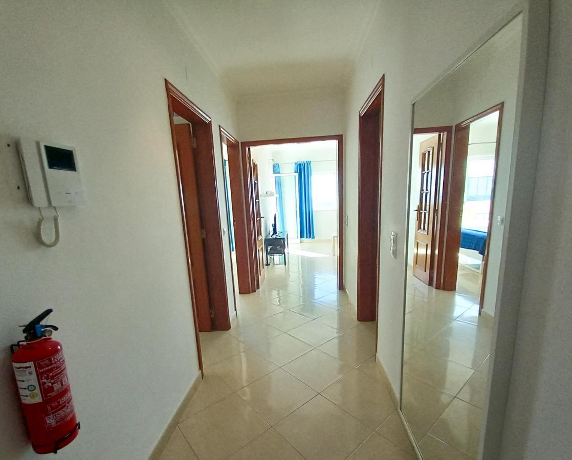Colina Ferias- Garagem & Wifi Apartment Quarteira Ngoại thất bức ảnh